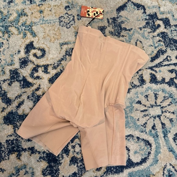 NEW-Honeylove SuperPower Short Shapewear Size XL compression sculpt and comfort. - Picture 8 of 8